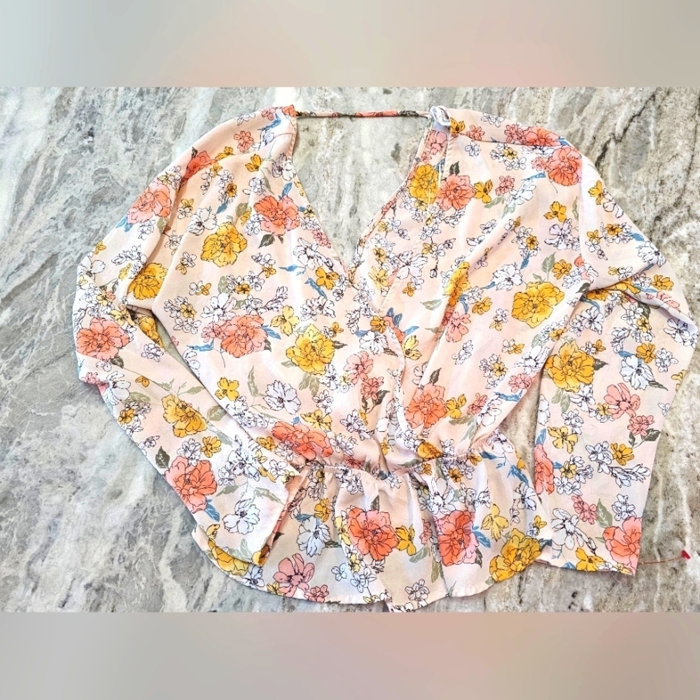Vestique Floral Peplum Blouse Women’s Small Long Sleeve V-Neck Wrap Style